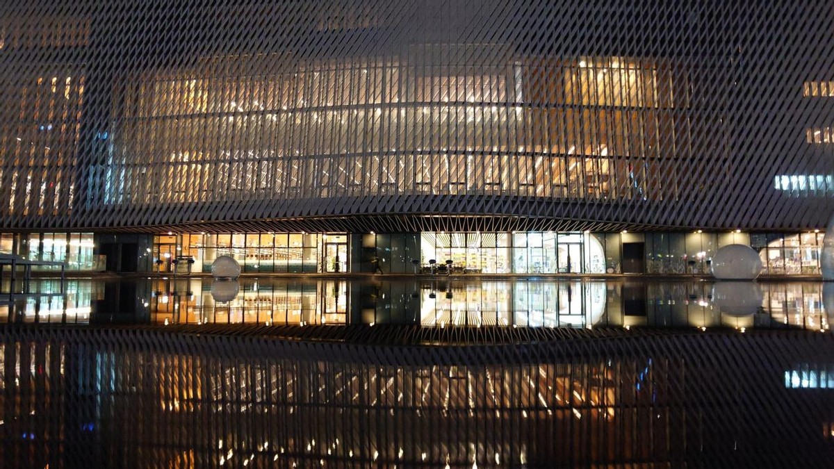 索尼xperia1ivpkiphone14promax,索尼微单手机xperia1iv使用体验