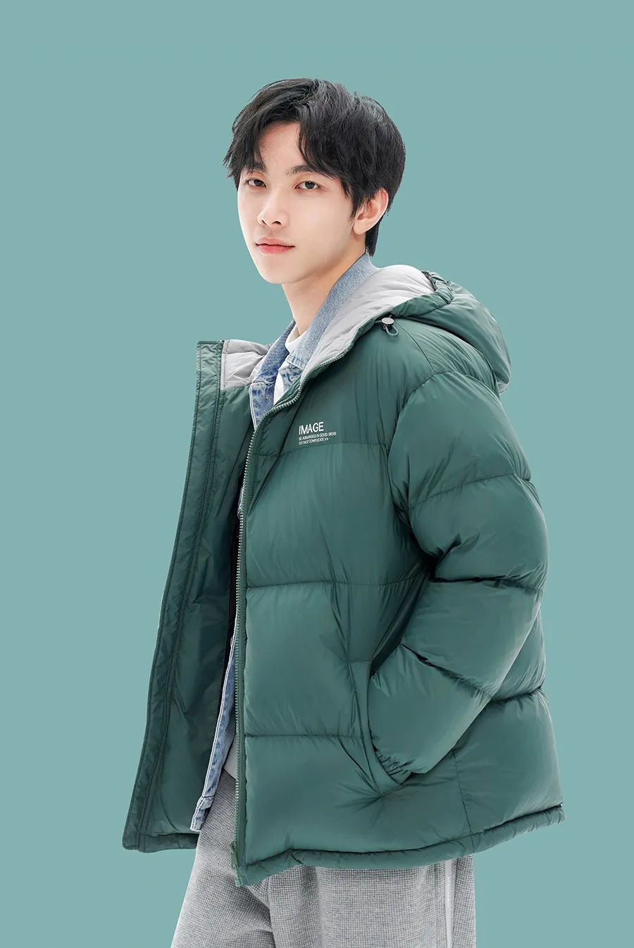 以纯羽绒服里面的羽绒有杂质,以纯羽绒服是90绒的吗