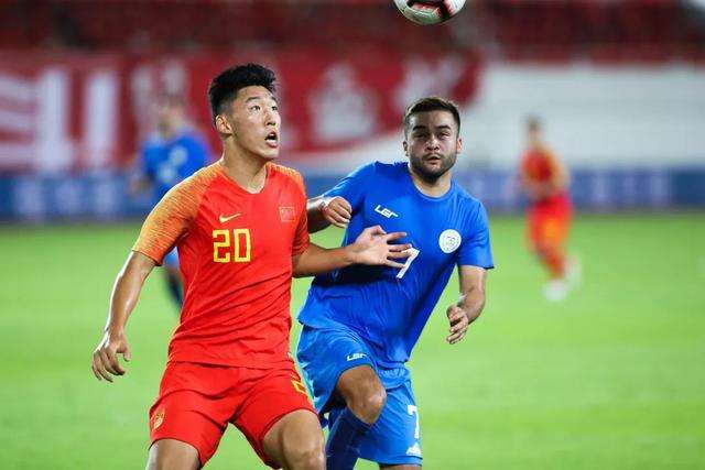 李霄鹏的国足最佳后防线浮出水面，泰山后卫将是蒋光太的最佳组合