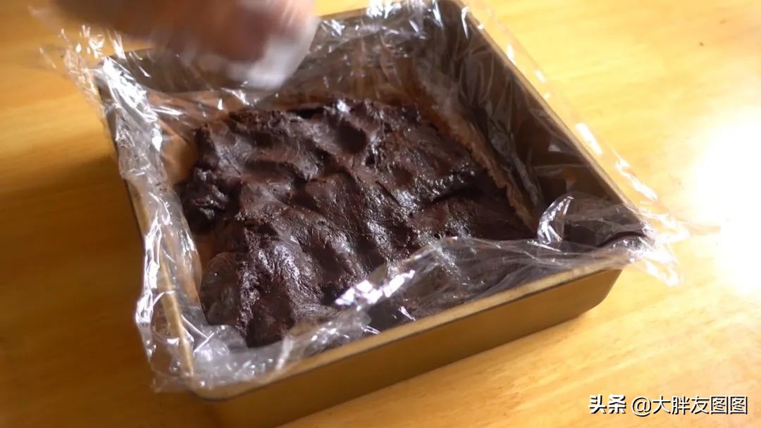 只用一块巧克力做甜点,只用三种材料做巧克力慕斯