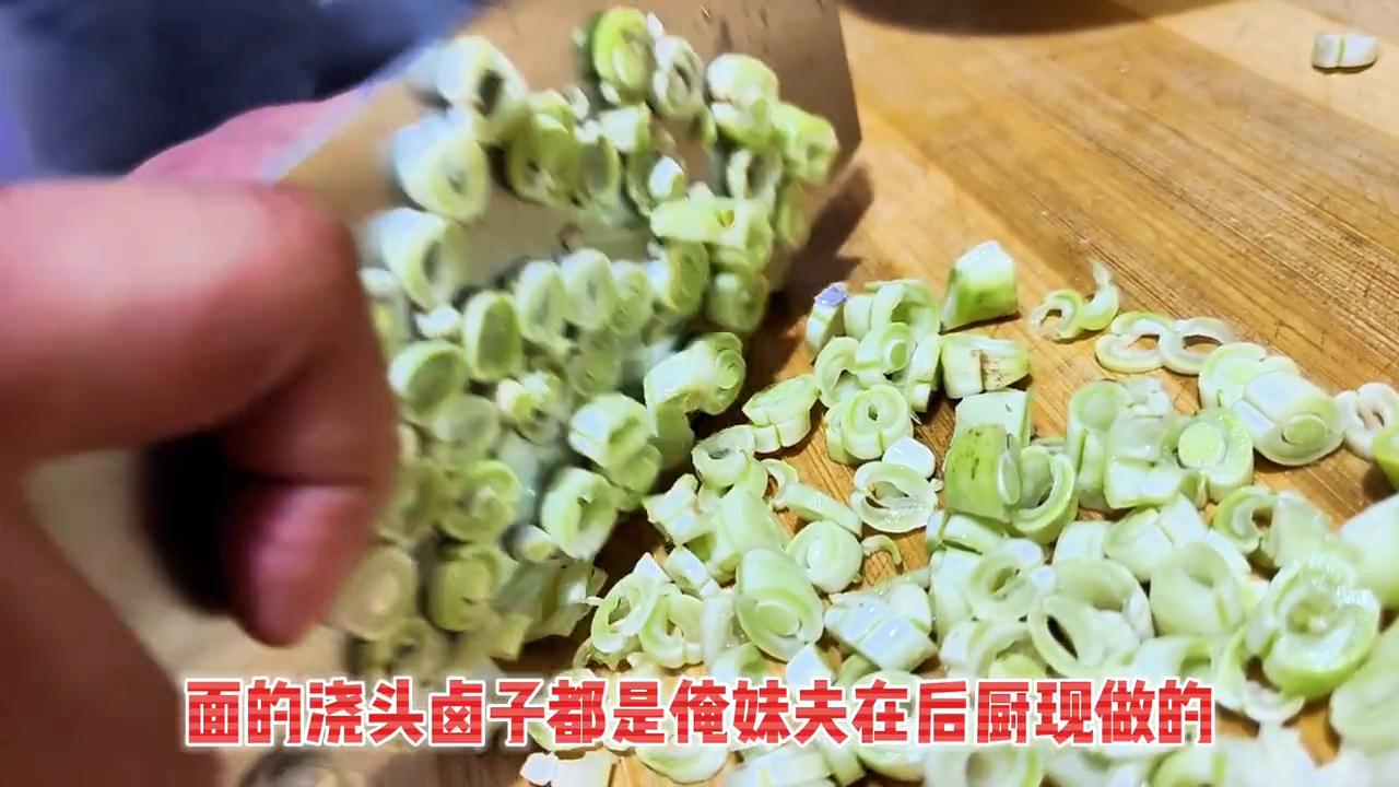 自己开了一家面馆,自己开了一家小面馆一天赚多少钱