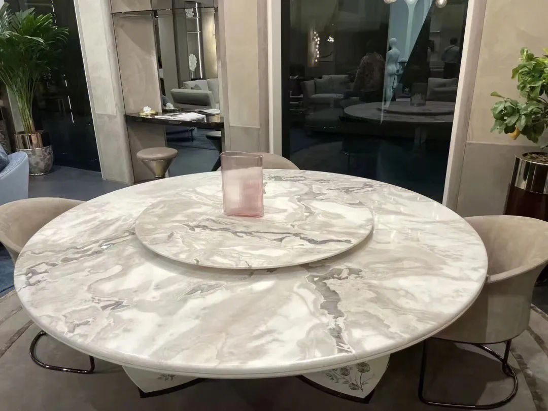 梅西同款芬迪白,梅西同款孔雀绿