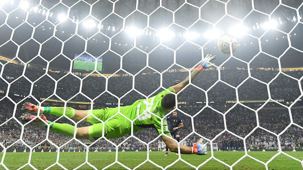 马丁内斯三次乌龙,马丁内斯被打破门