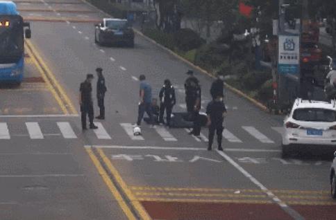 一声爆炸声视频,一声巨响完整视频