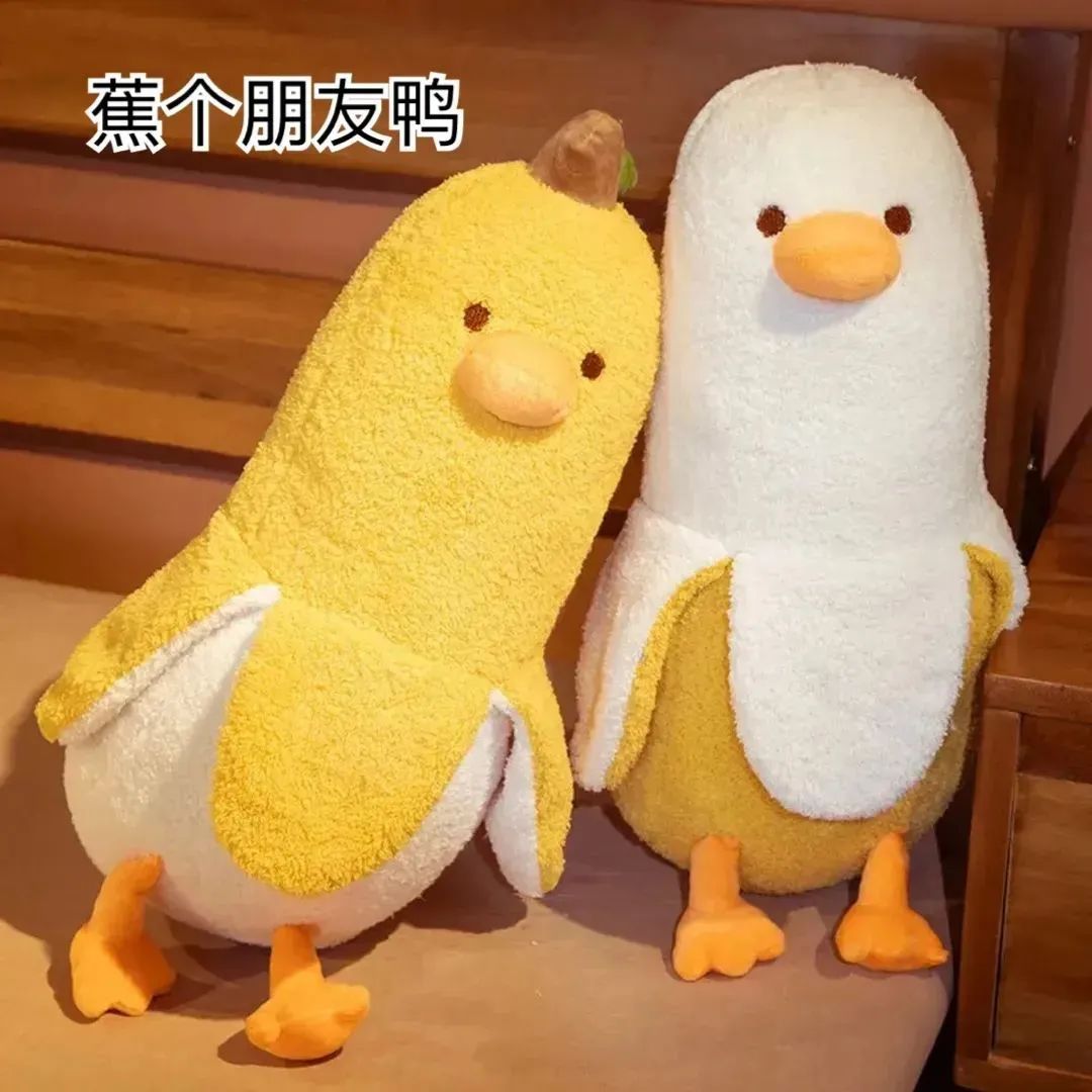 小狗给小狗撑伞表情包,小狗洗澡可爱超萌表情包