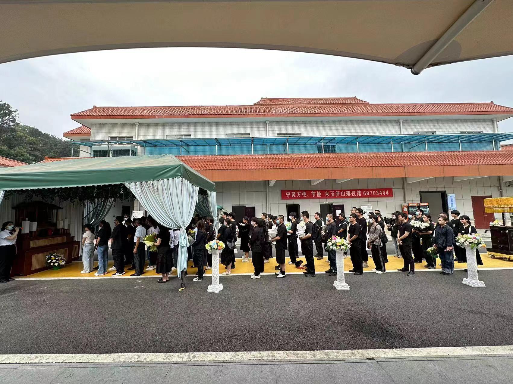 噩耗！三天时间，2位名人因抑郁症自杀去世，一个26岁，一个28岁