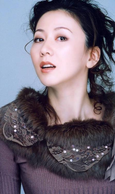 人体模特汤加丽：与丈夫离婚，遭父亲嫌弃，46岁再给父母添心病