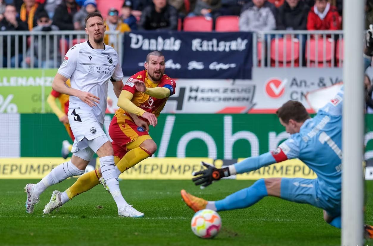 德乙直播卡尔斯鲁厄vs柏林,德乙波鸿对阵卡斯鲁厄分析