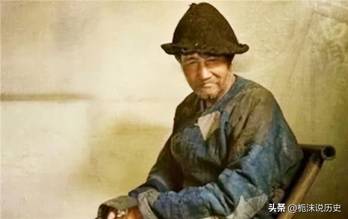 鲁迅玩伴闰土：57岁病逝后，留下5子，如今后代完成华丽转变