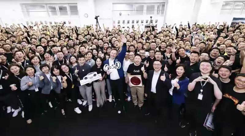 马斯克超越贝佐斯成为世界首富,马斯克再超贝佐斯成为美国首富