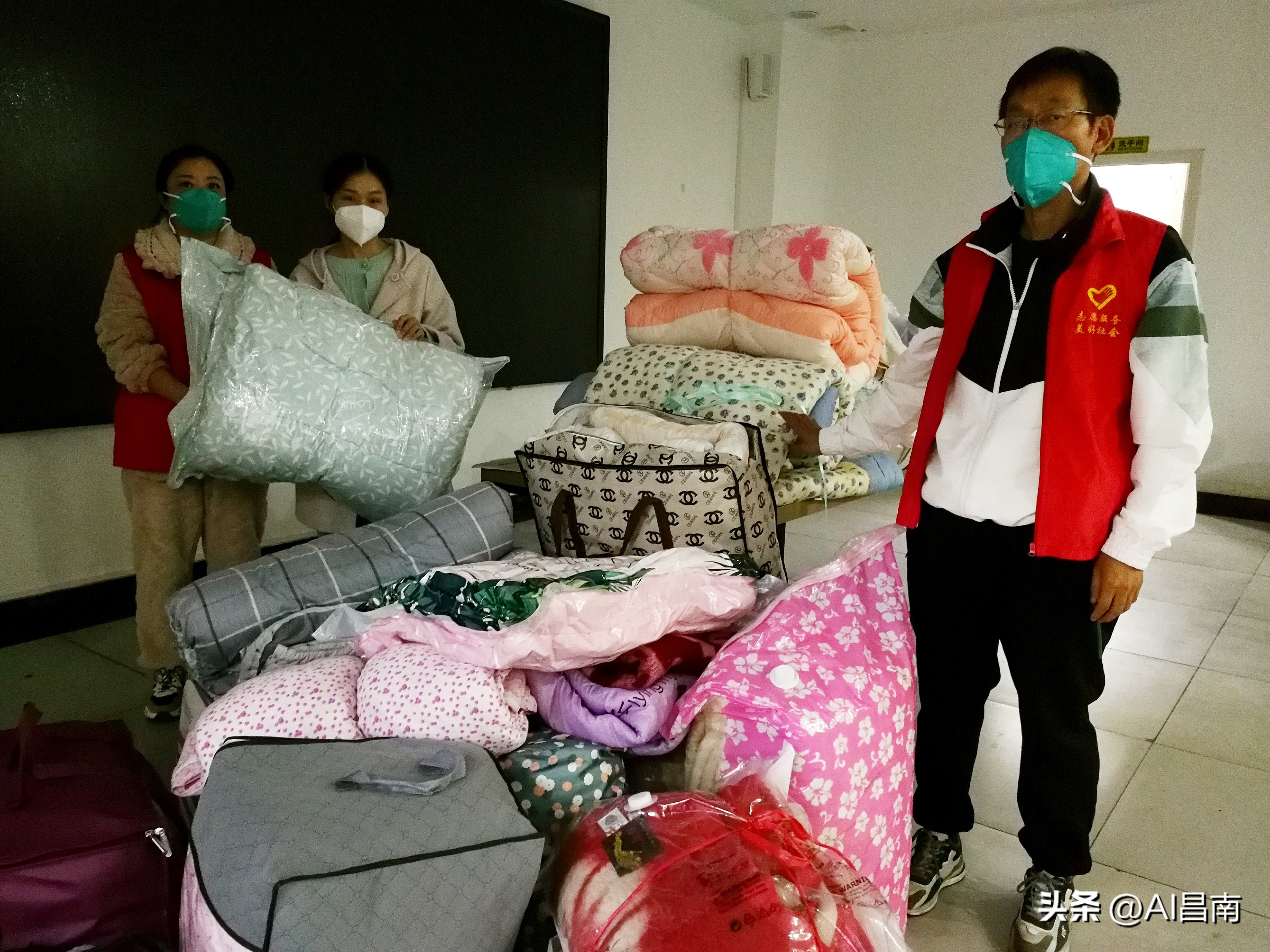 景德镇恒大社区：凝心聚力筑牢疫情防控坚实屏障