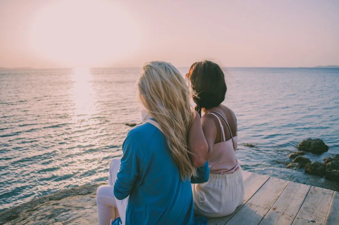 心理学上拉近与人距离的效应,十个无法抗拒的心理学效应