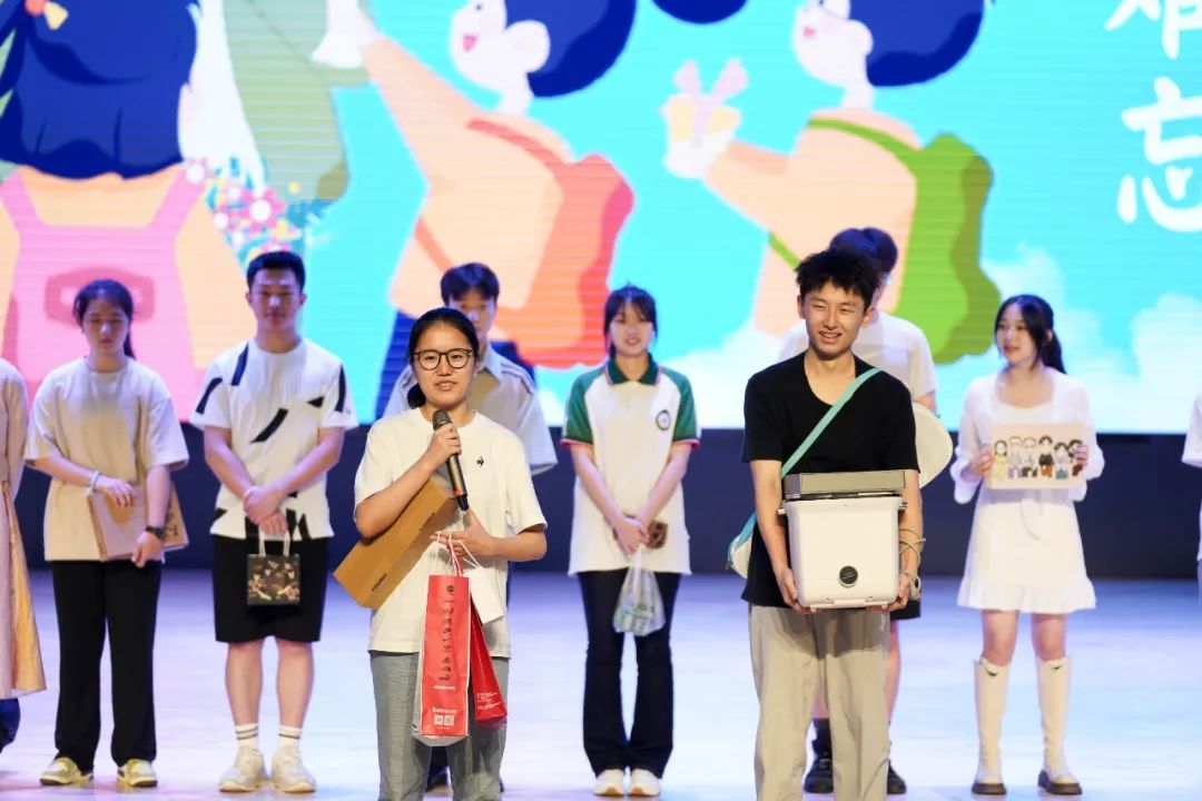 重庆市江北中学毕业典礼|情系江中青云万里