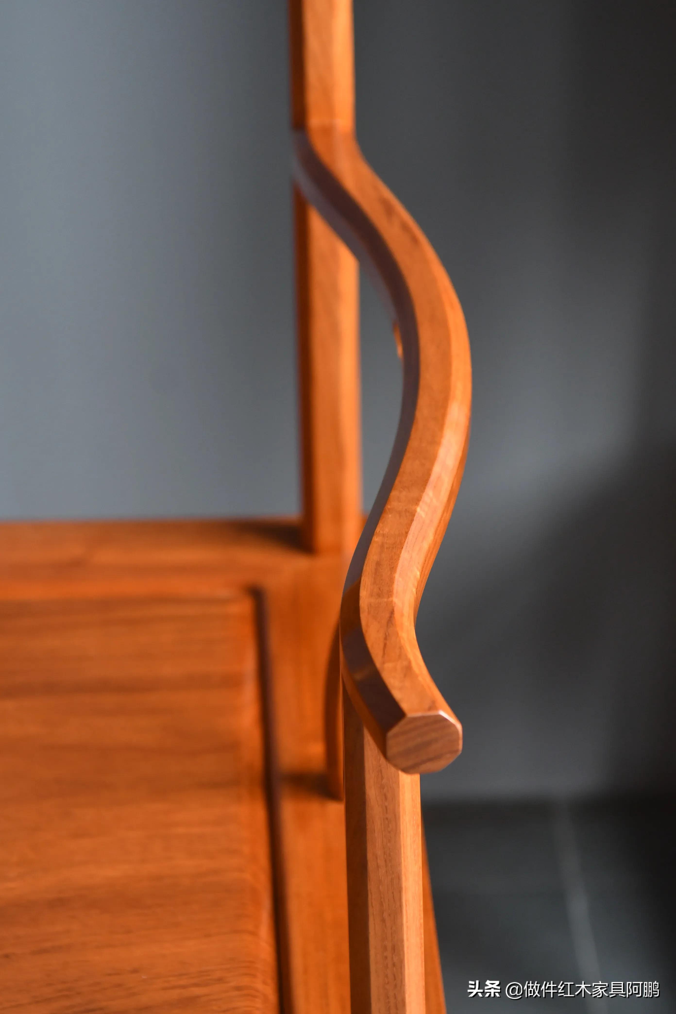 雕龙纹四出头官帽椅图片,明式四出头官帽椅图片