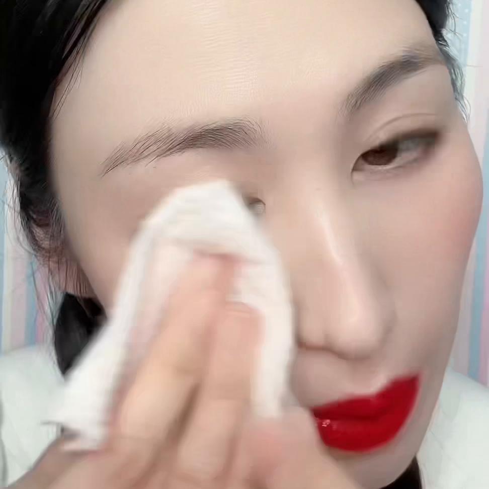 卸妆油哪个牌子好,卸妆油天天用的危害