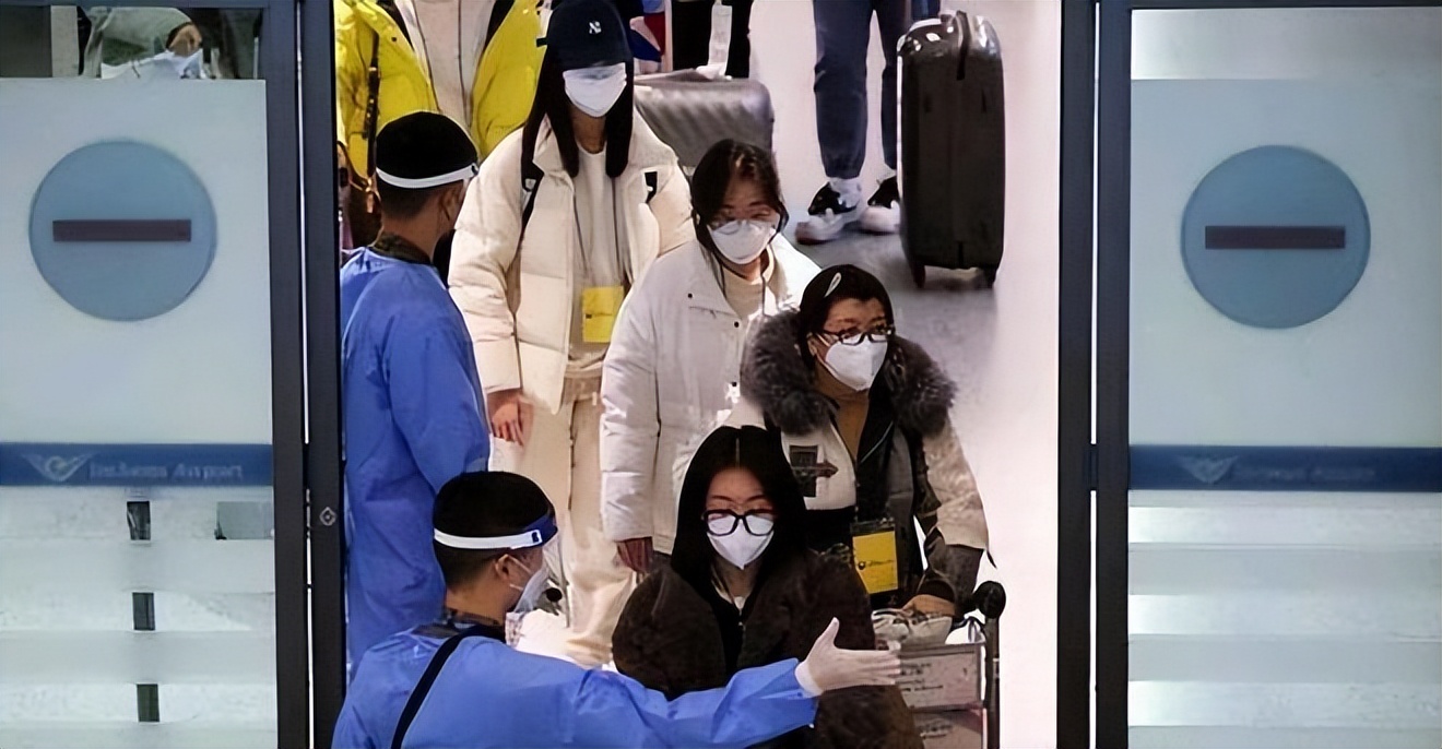 韩媒谈中国游客想去韩国,外网评论韩国赴中国游客数量暴增