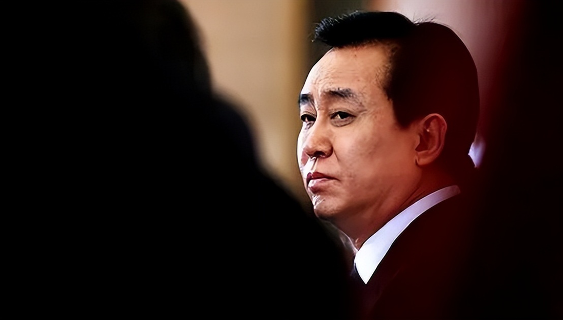 除了搞笑就是一地鸡毛,除了一地鸡毛还剩什么