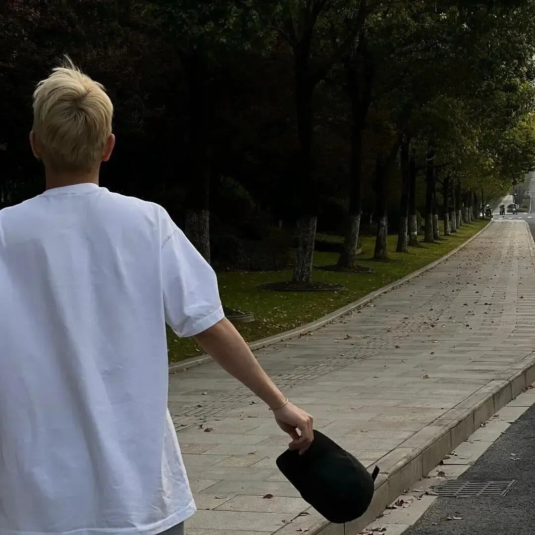 氛围感男生头像真人戴耳机,氛围感男生头像成熟稳重高清