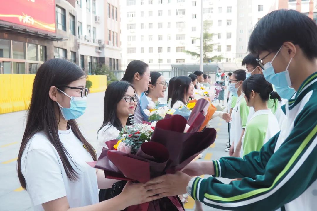 「河南科教兴豫」青春不散场·逐梦向未来！郑州第76中学毕业典礼