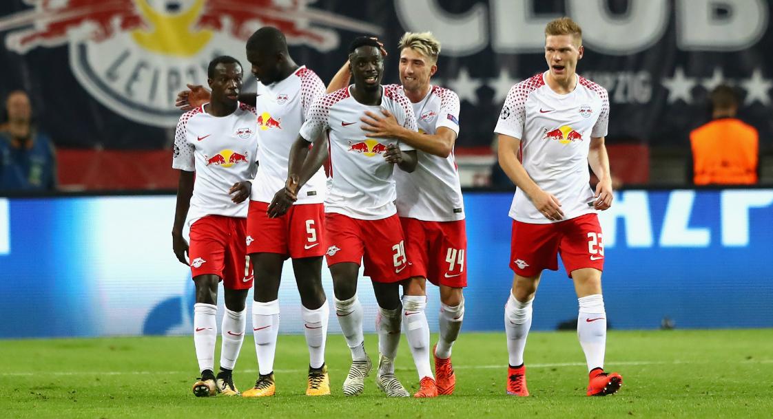 拜仁强势晋级欧冠赛,拜仁客场力克巴黎取得先机