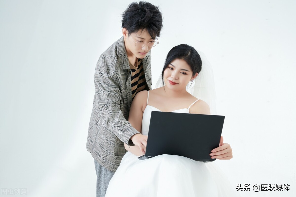 睡眠不足引起的眼袋浮肿怎么缓解,眼睛经常浮肿是怎么回事