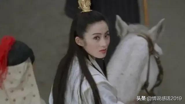 众里嫣然通一顾，人间颜色如尘土，回眸深邃，岁月如歌