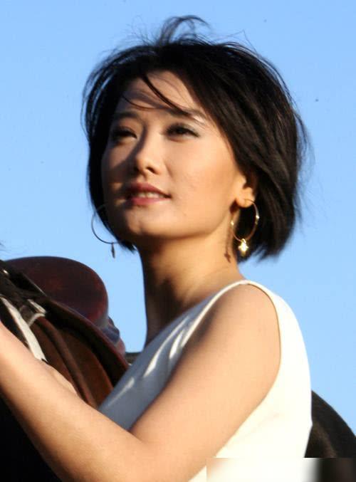 凤凰传奇24年前的约定五五分账,凤凰传奇凭什么五五分账