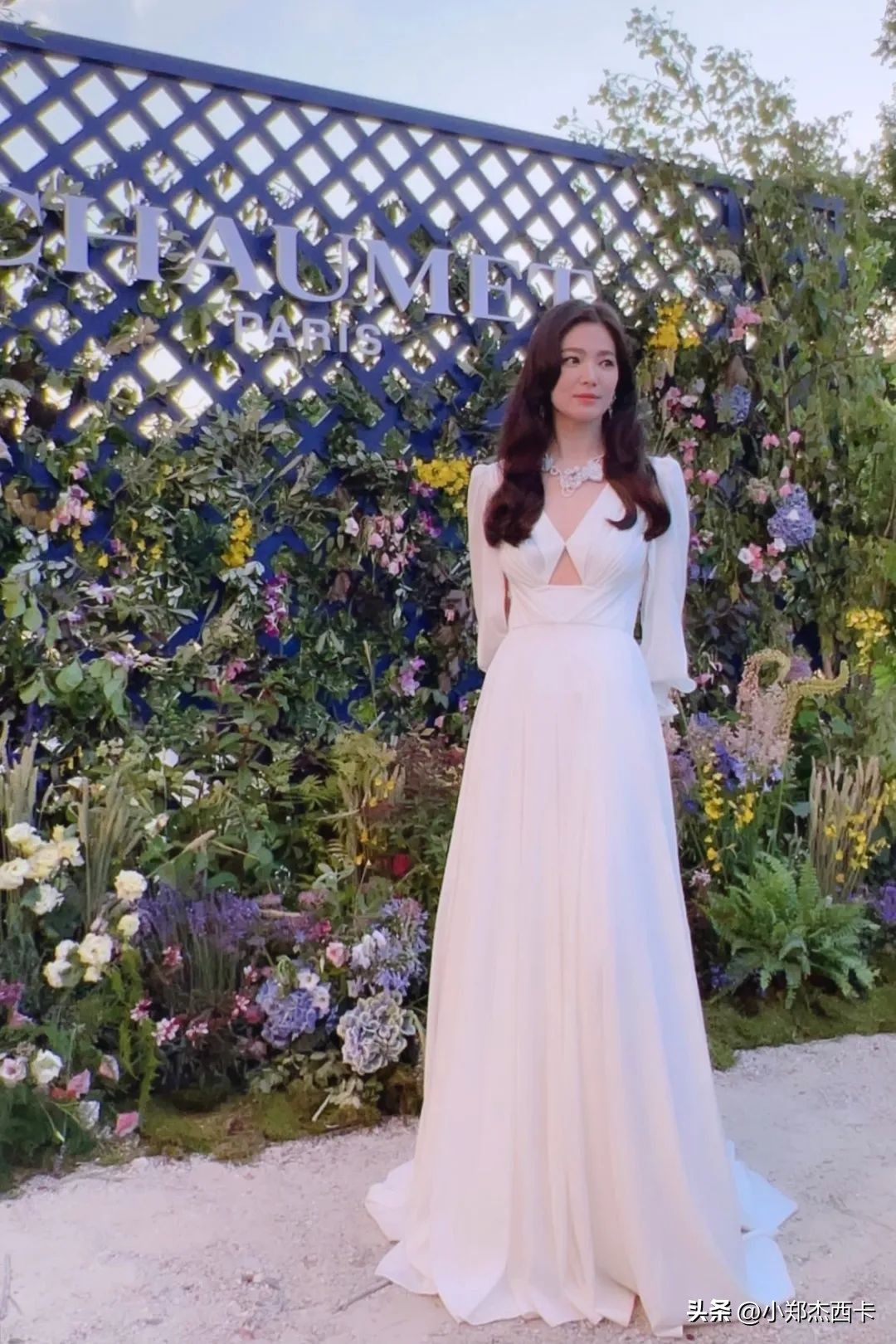 这么美的脸蛋，怎么没人在意？她是糊了吗？