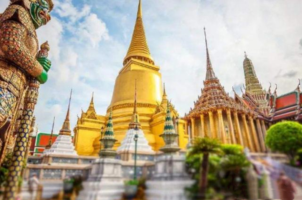 杭州亿万富婆朱丽丽 (富婆朱丽丽个人简历)