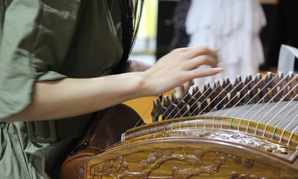 古筝看一眼就能会的曲子,古筝的谱容易看吗