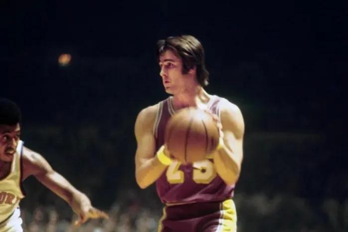 美媒评湖人前10,湖人队近年来最垃圾的一笔交易