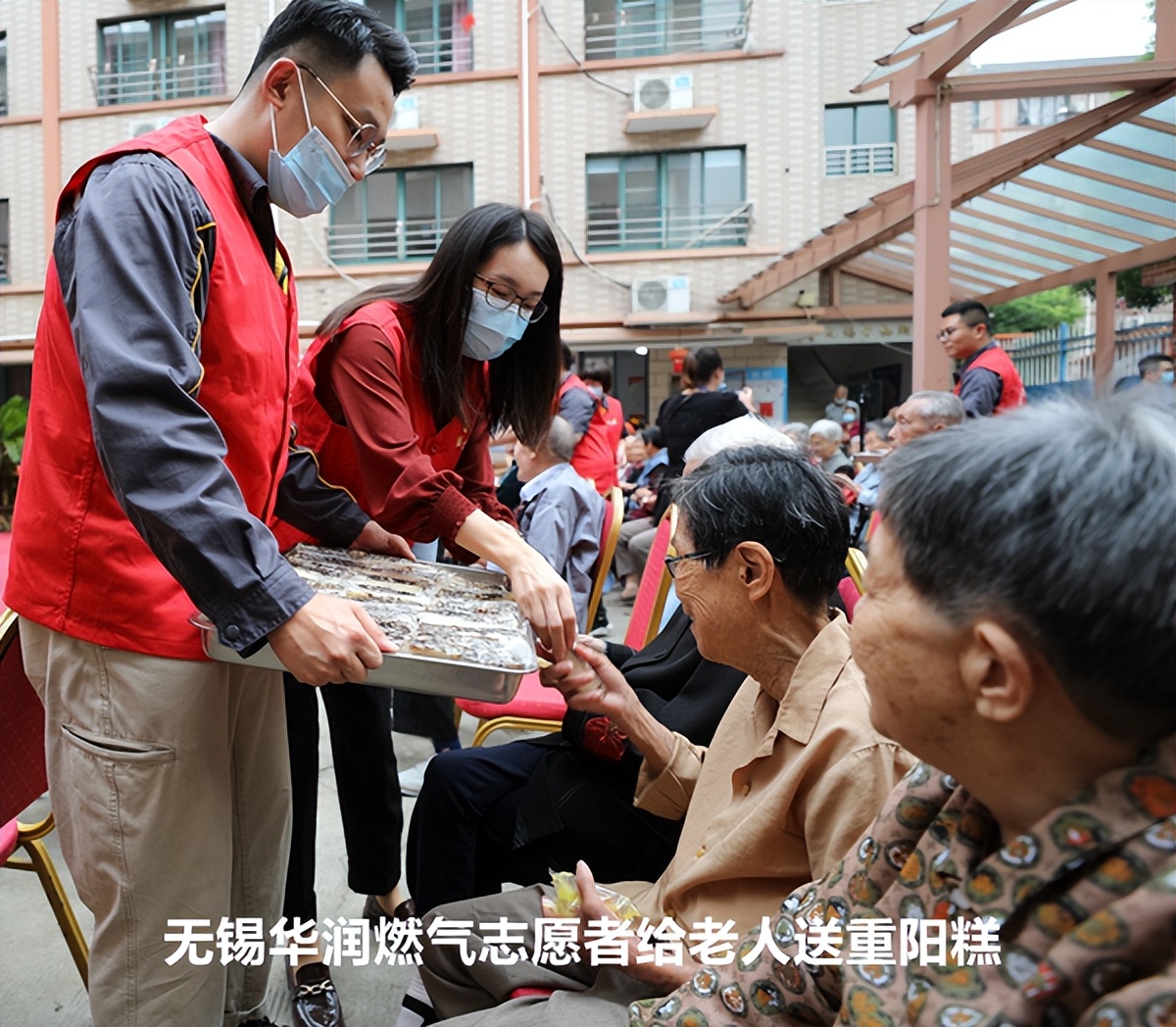 志愿者爱心接力不停歇,跟随志愿者行走在献爱心的路上
