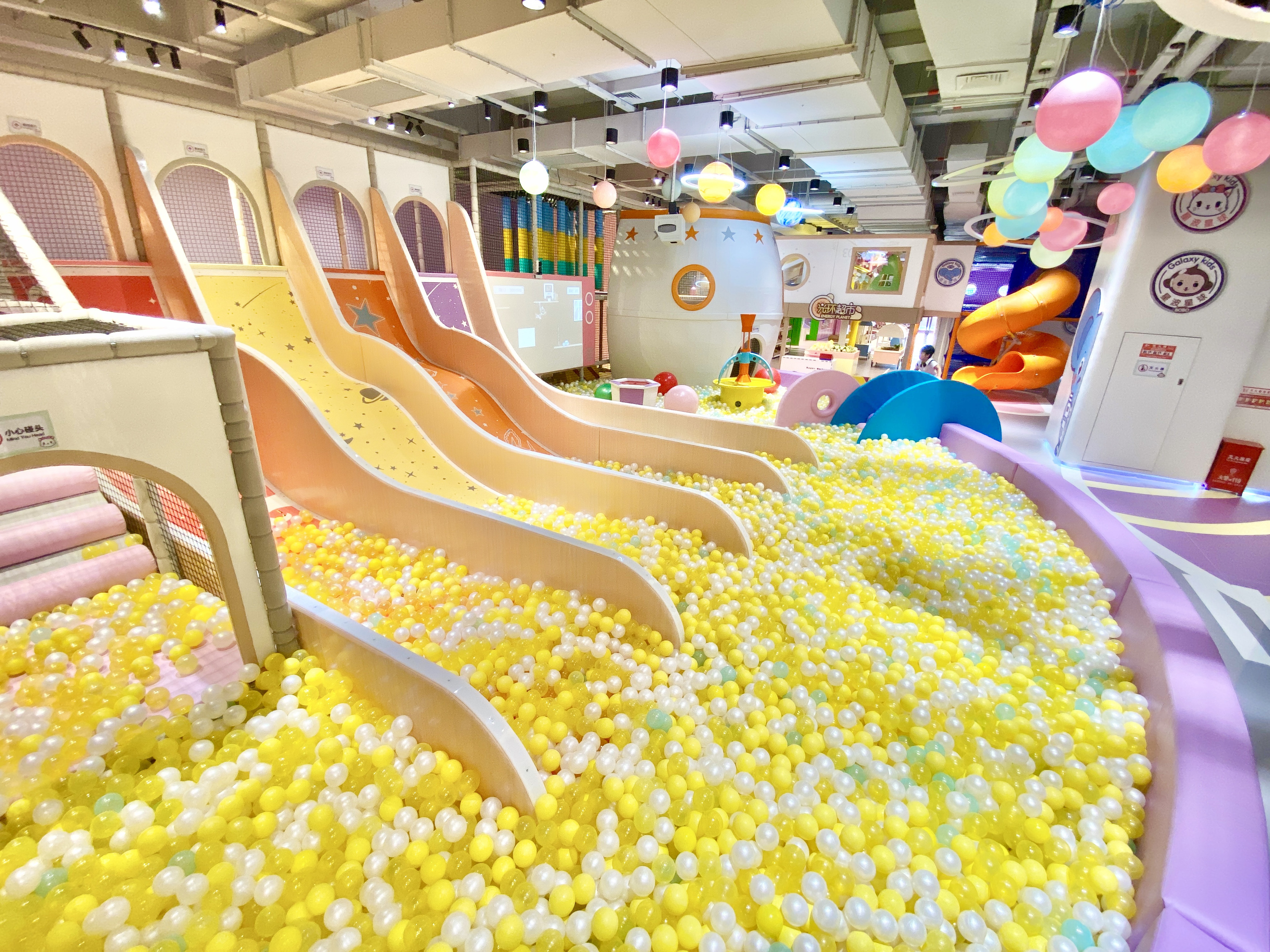 室内儿童乐园要投资多少钱,室内儿童乐园投资报价