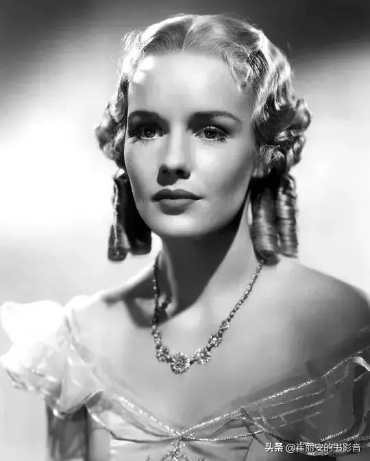 从耀眼的好莱坞影星，到遭受凌辱的“疯婆子”，她被亲妈毁了一生