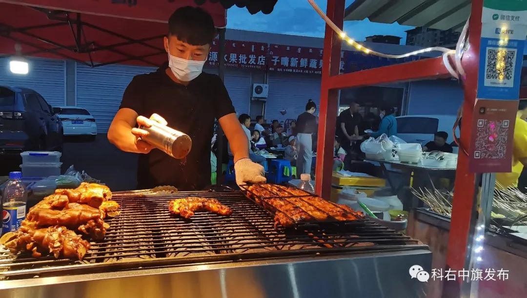 小摊点赚钱吗,小摊位大民生夜经济释放城市活力
