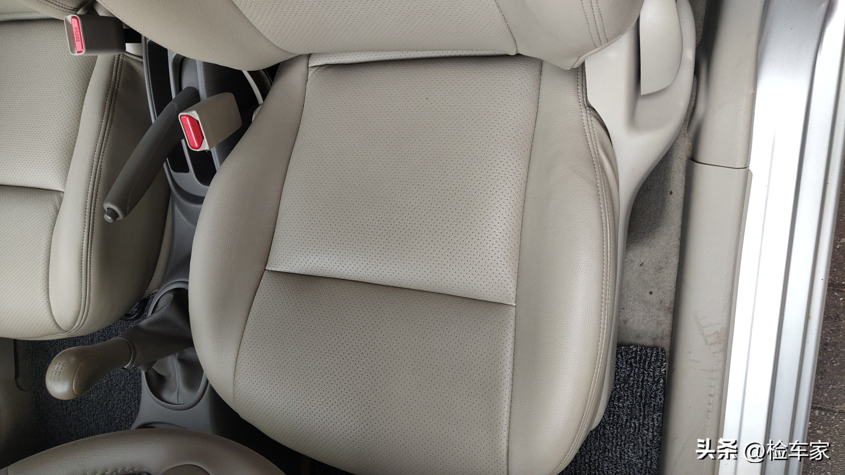 四万块钱买台7年日产阳光值不值,8年的车才2.5万多公里