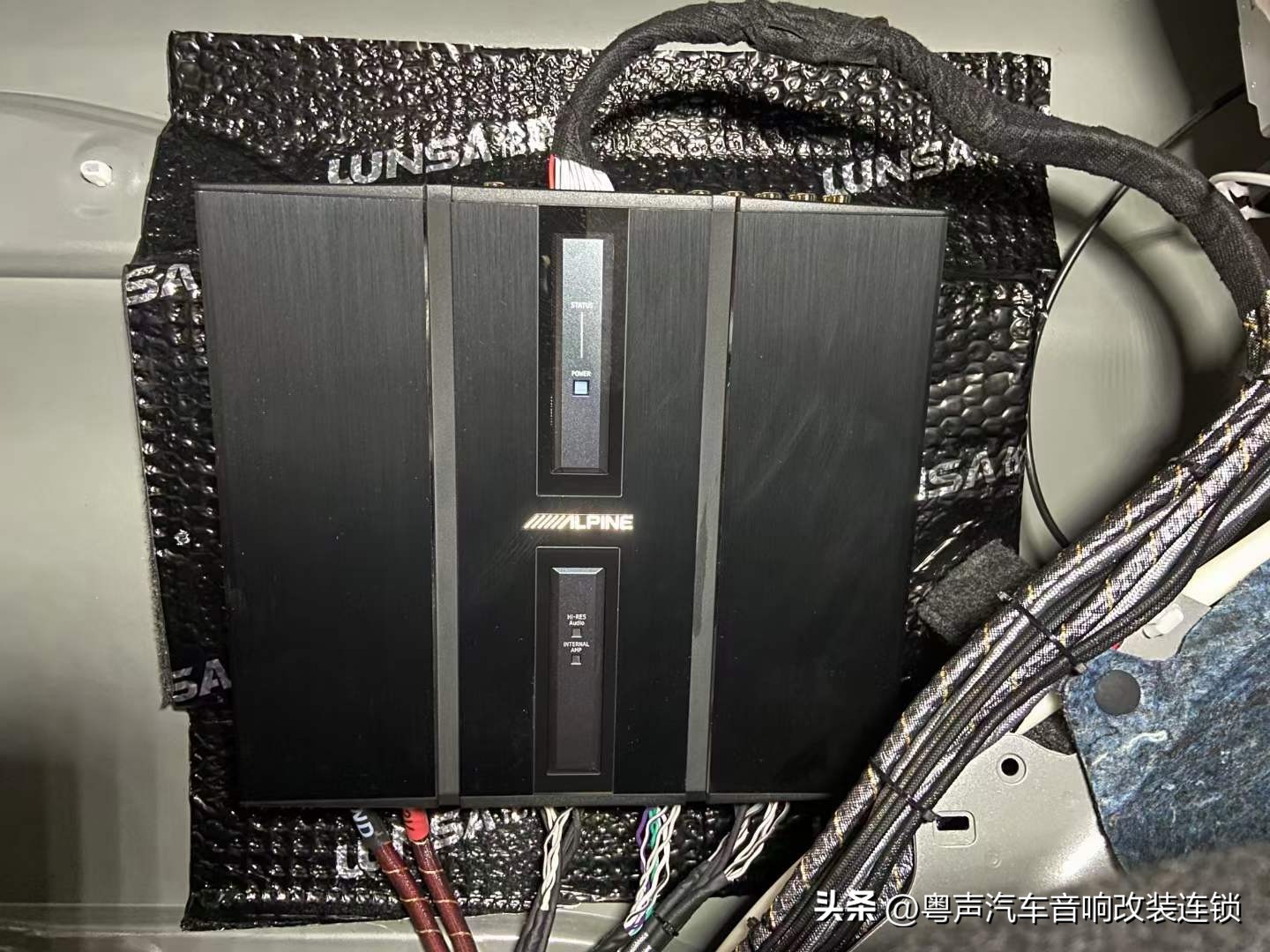 丰田塞纳音响升级,丰田塞纳升级阿尔派定制音响