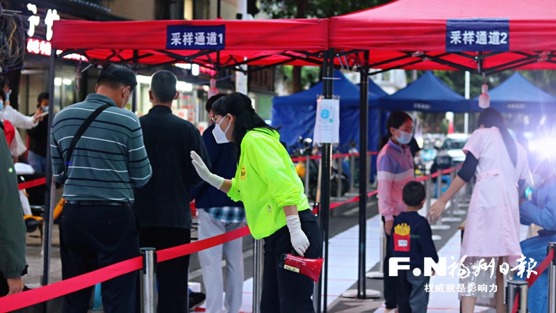 到一线肩并肩战疫,到抗疫一线去