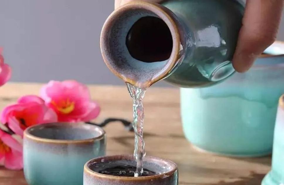 白酒加植物油,纯粮酒里加一滴油会怎样