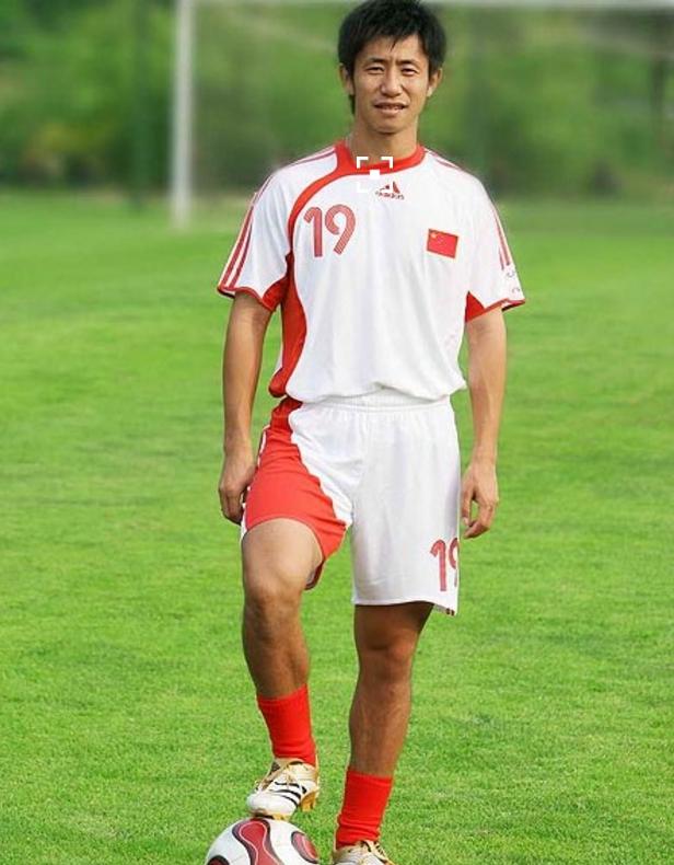 中国足坛11人最强阵容,足坛最强11人阵容退役