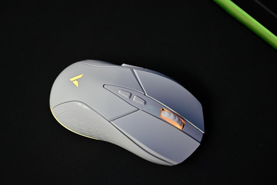 闆锋煆v300w鏈夌嚎鏃犵嚎鍙屾ārgb娓告垙榧犳爣,闆锋煆m300w榧犳爣