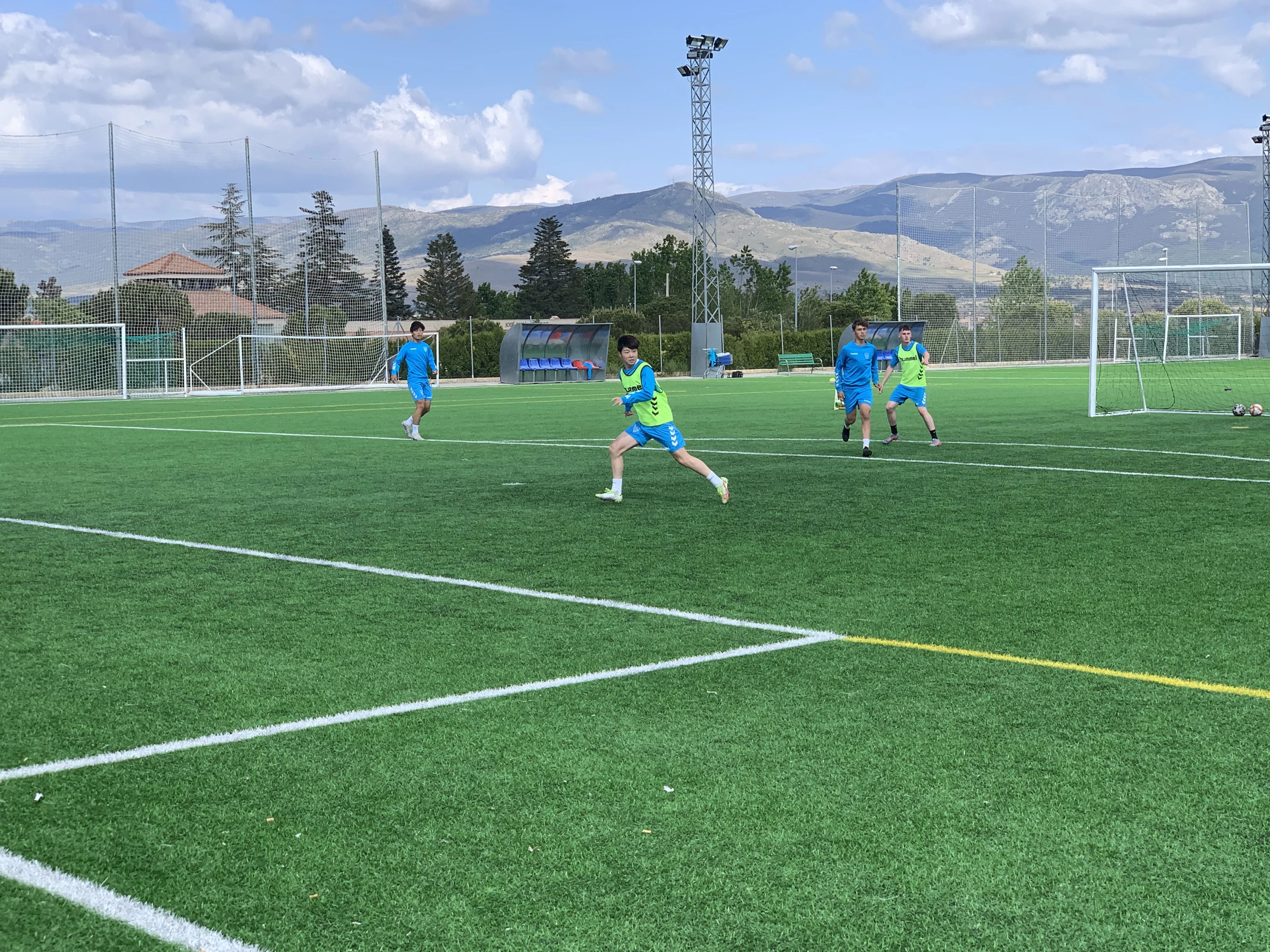 追梦青年，星耀绿茵——湖北足协星辉青训学院学员留洋再启航