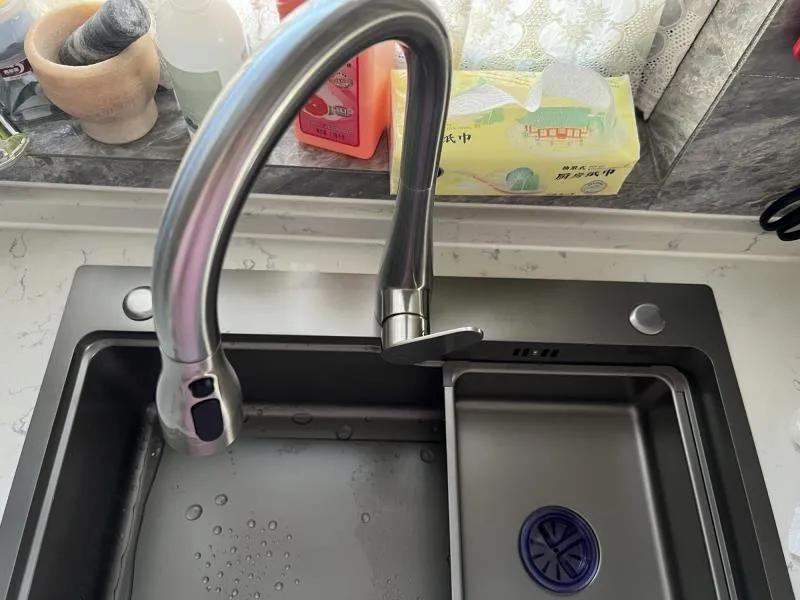 厨房抽拉式龙头到底好不好用,抽拉式厨房龙头两种出水模式