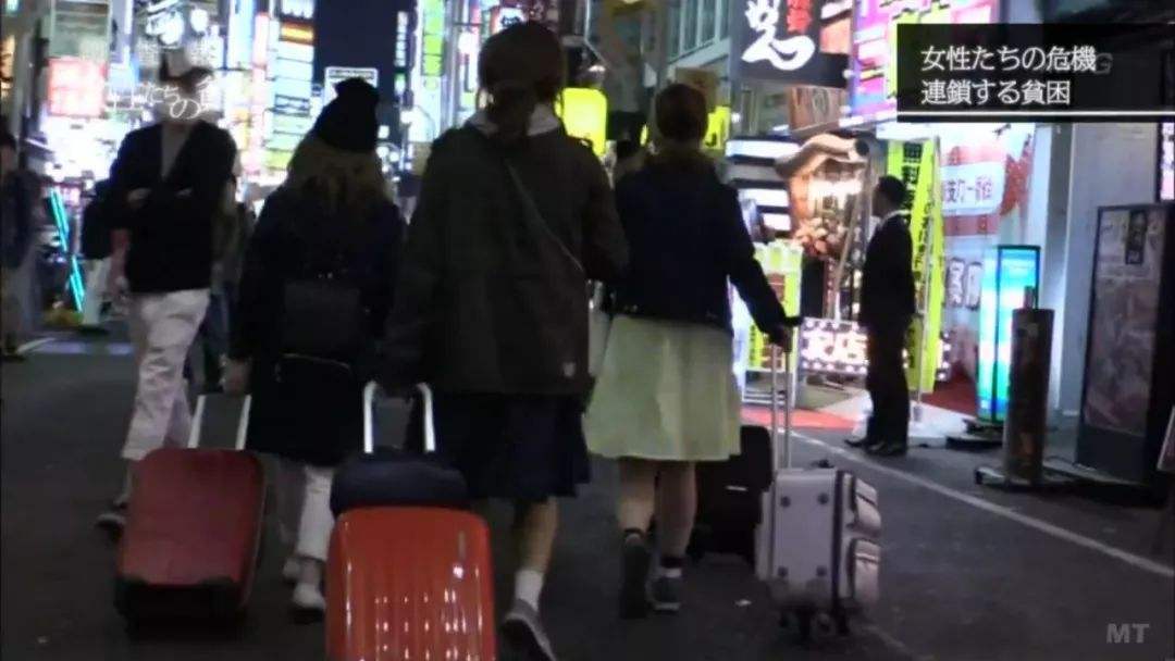 日本女性贫穷风俗,为什么现在更多的女性走向职场