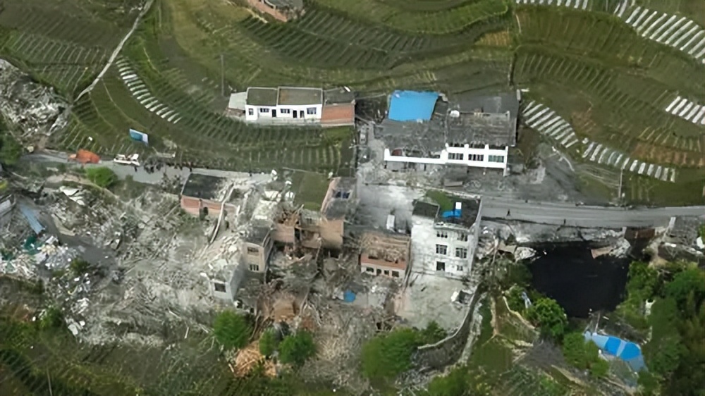 四川泸定地震什么原因导致,四川泸定地震多长时间了