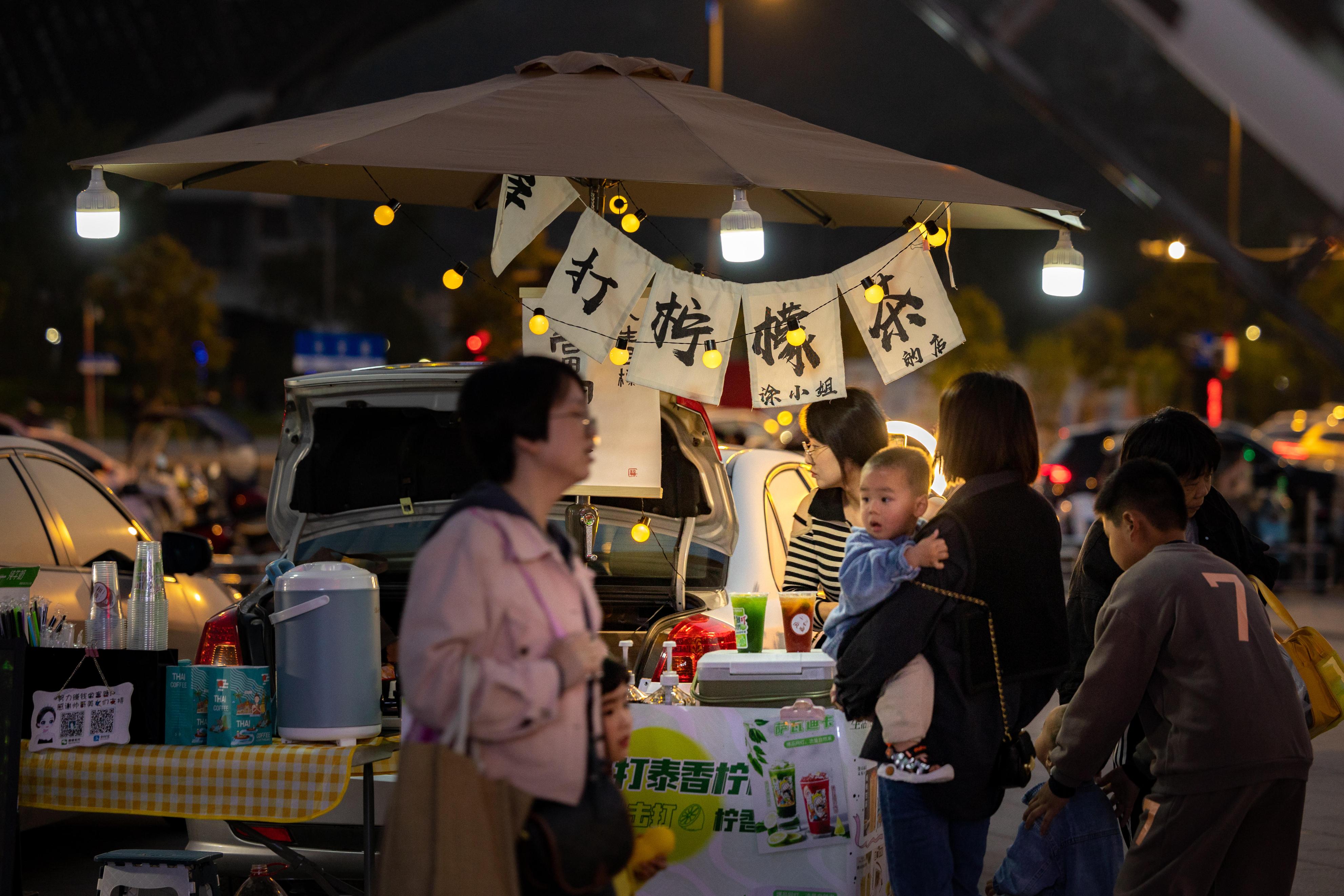 月光经济增添城市夜魅力,夜经济点亮夜生活