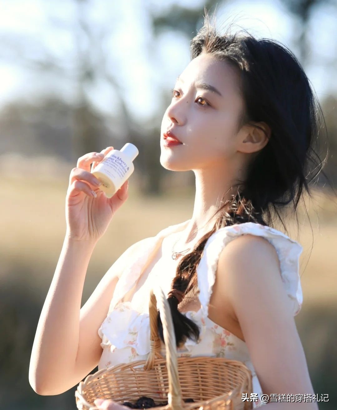 女人喷香水有什么用,女生喷香水正确方法日常