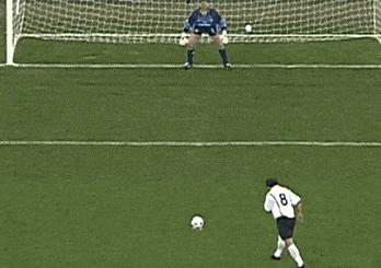 德甲拜仁3-2客胜多特继续领跑,率先破僵拜仁1-0领先多特