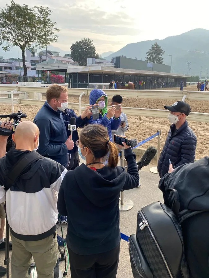 香港马拉松数百人受伤,香港两车相撞5死30多伤