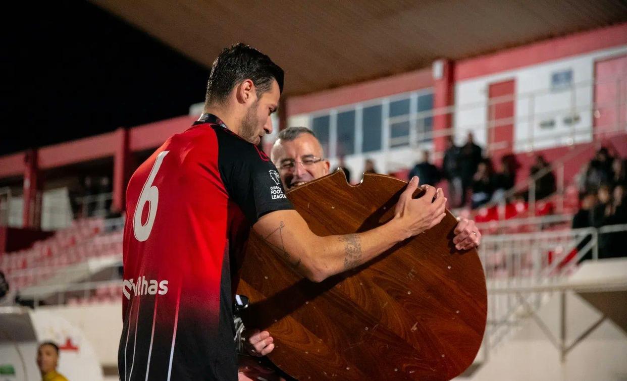 欧洲冠军联赛创始者是谁,欧洲足球第一队长